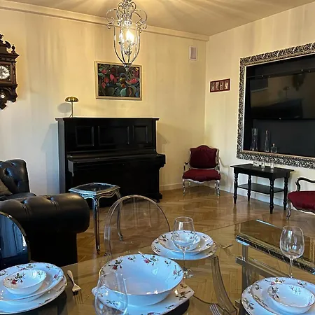 Luxury Close To The Royal Bath Park And The Center Apartment *