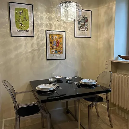 Apartment Luxury Close To The Royal Bath Park And The Center